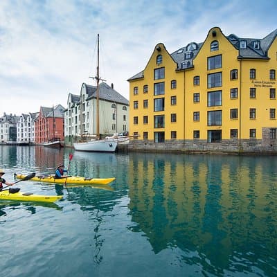 Sea Kayaking In Ålesund