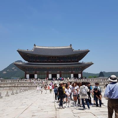 Seoul City Sightseeing Tour Including Gyeongbokgung Palace, N Seoul Tower, and Namsangol Hanok Village