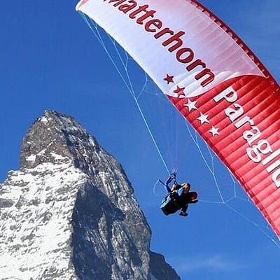 Vuelo en tándem en parapente de Zermatt con vista a Matterhorn (20–25min)