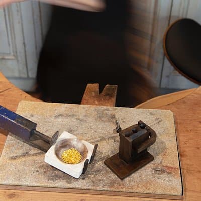Goldsmith atelier visit with demonstrations