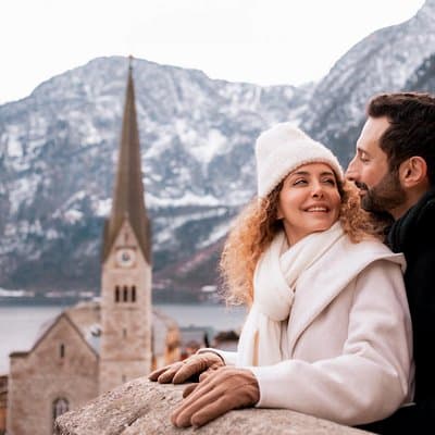 Hallstatt: Private Vacation Photoshoot with Photographer