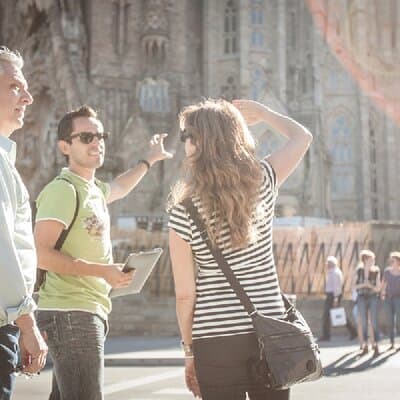 Sagrada Familia Guided Tour with Skip the Line Ticket