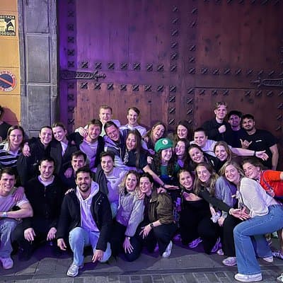 Pub Crawl Valencia: Bars, Free Shots & Club Entry