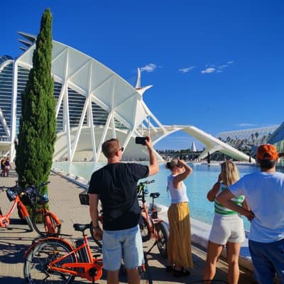 Valencia City Highlights in Guided Bike or E-Bike Tour