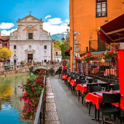 Annecy Walking Tour with Audioguide on your Smartphone