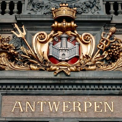 Antwerp Self-Guided City Walking Tour & Scavenger Hunt